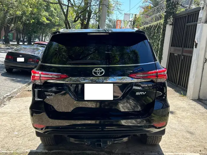 2023 Toyota Fortuner — 3