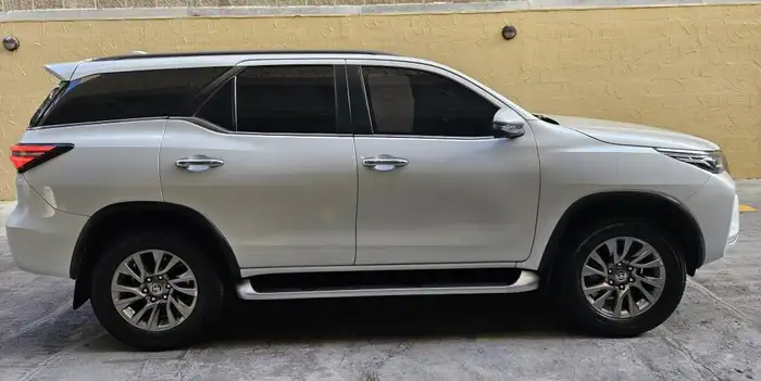 2023 Toyota Fortuner — 4
