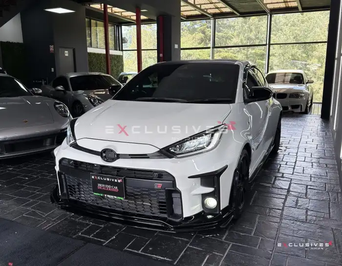 2021 Toyota Yaris — 3