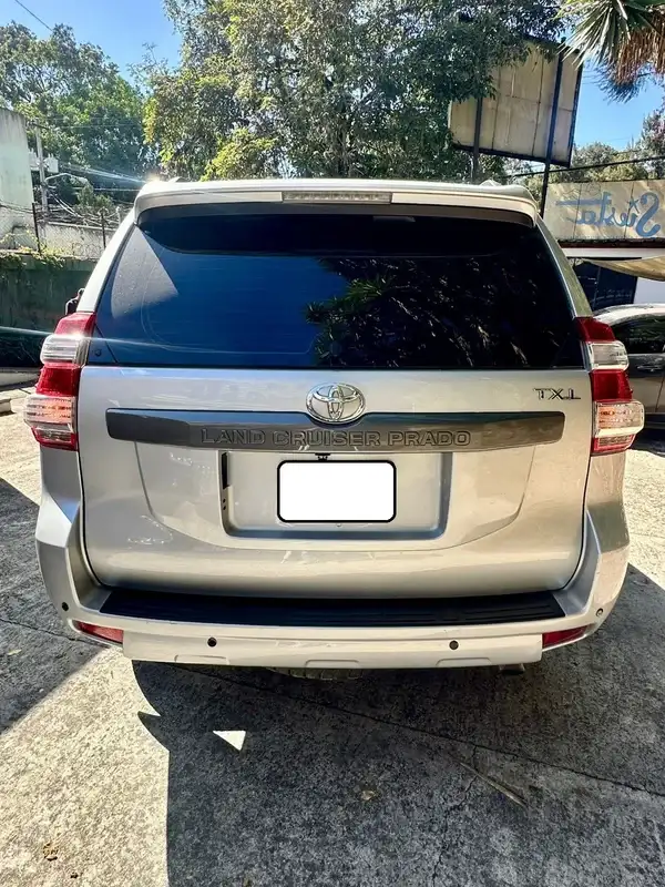 2016 Toyota Land Cruiser Prado — 3