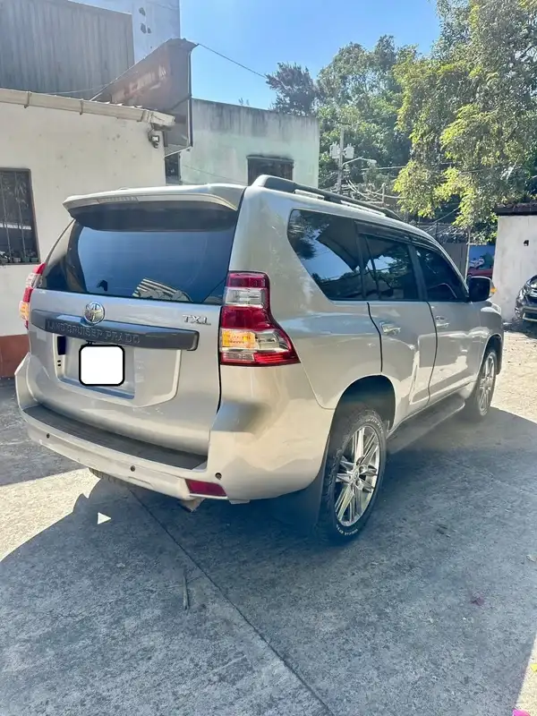 2016 Toyota Land Cruiser Prado — 4