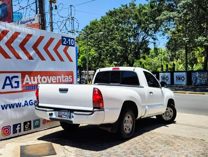 2013 Toyota Tacoma — 4