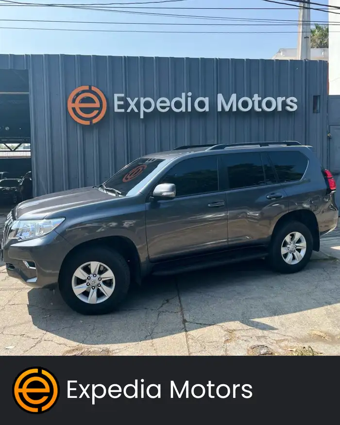 2019 Toyota Land Cruiser — 1