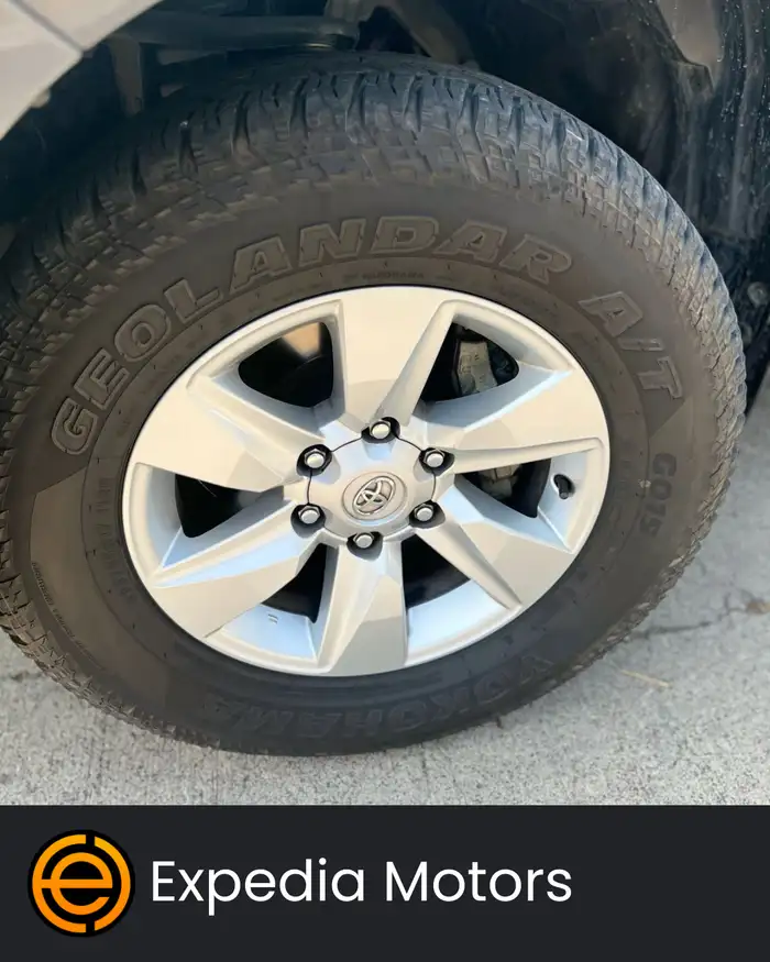 2019 Toyota Land Cruiser — 2