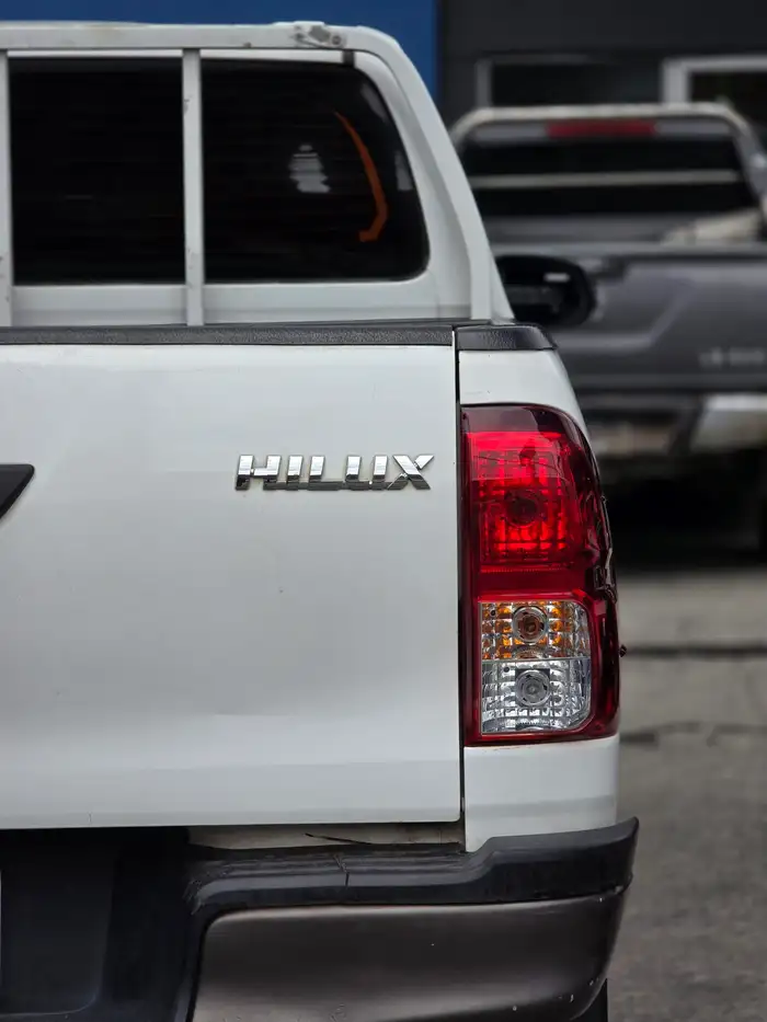 2022 Toyota Hilux — 4