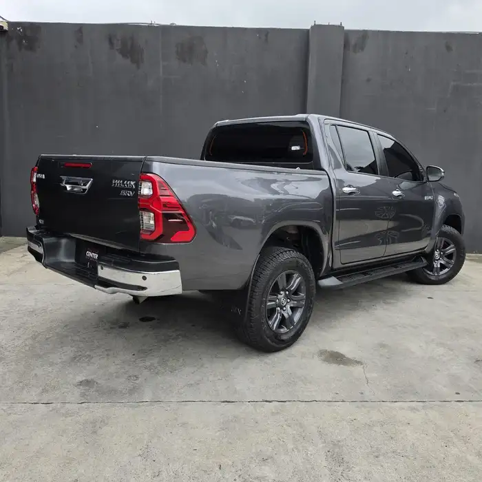 2023 Toyota Hilux — 4
