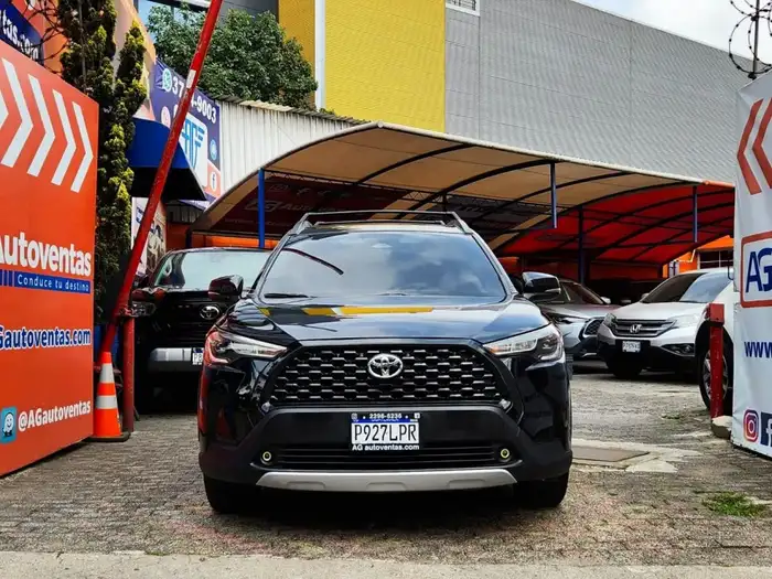 2023 Toyota Corolla Cross — 2