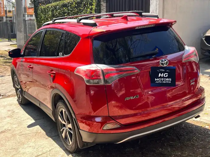 2017 Toyota RAV4 — 4
