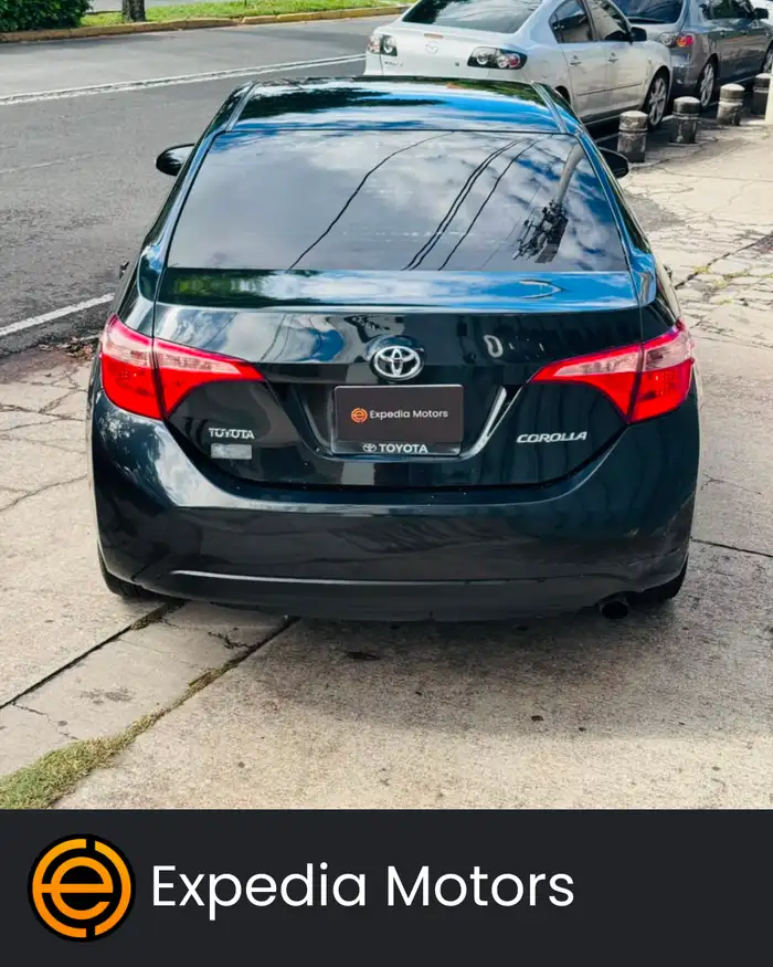 2017 Toyota Corolla — 4