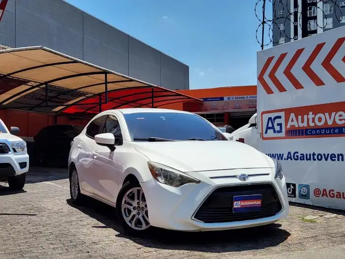 2018 Toyota Yaris — 3
