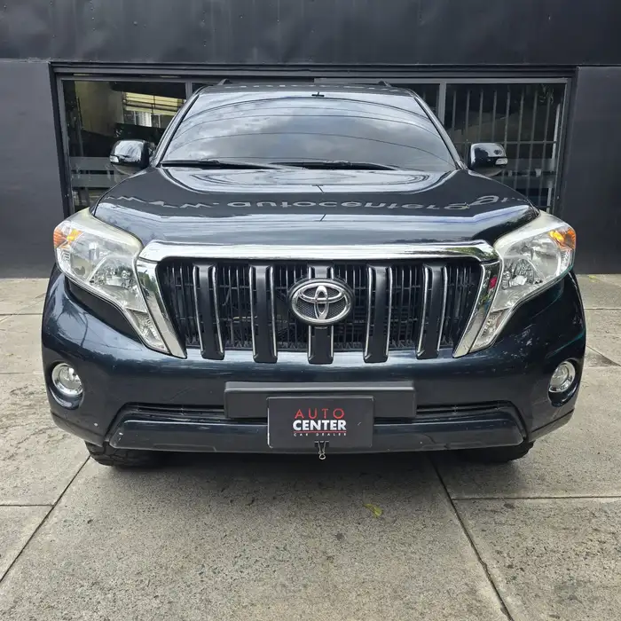2016 Toyota Land Cruiser — 2