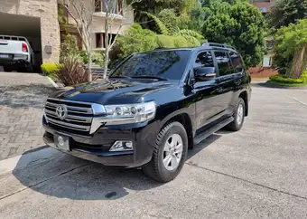 2016 Toyota Land Cruiser