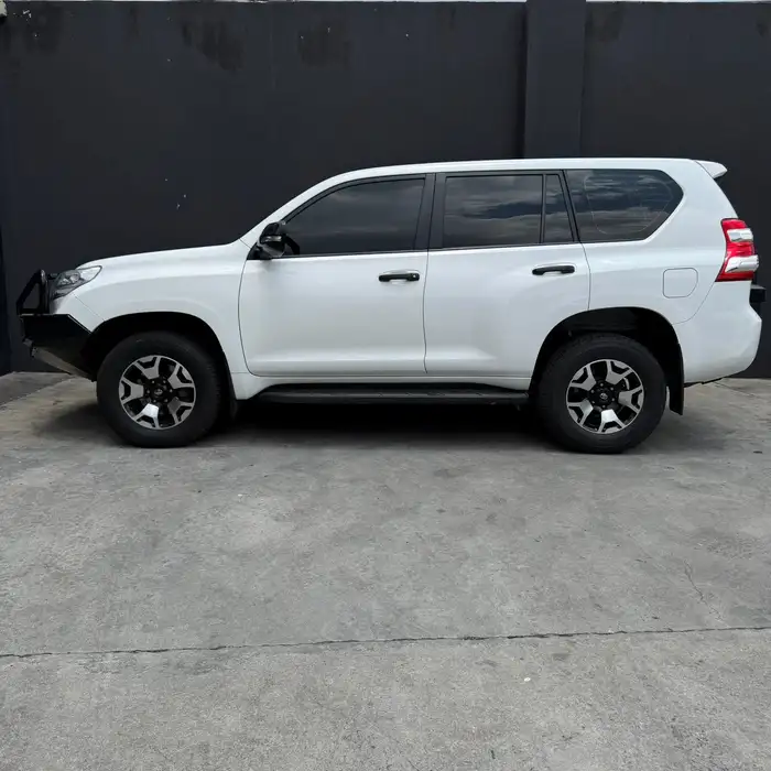 2017 Toyota Land Cruiser — 3
