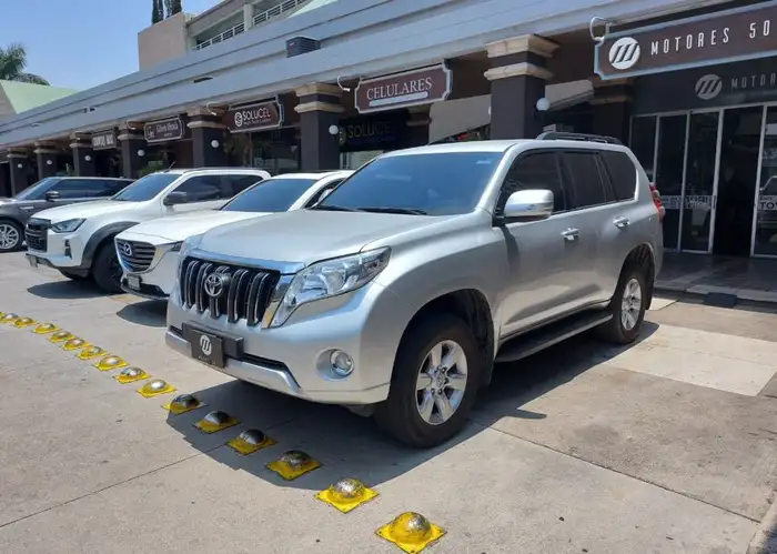 2017 Toyota Land Cruiser — 1