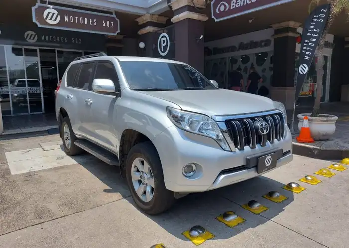 2017 Toyota Land Cruiser — 2