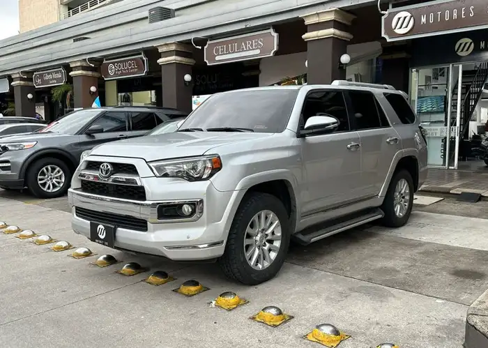 2018 Toyota 4Runner — 1