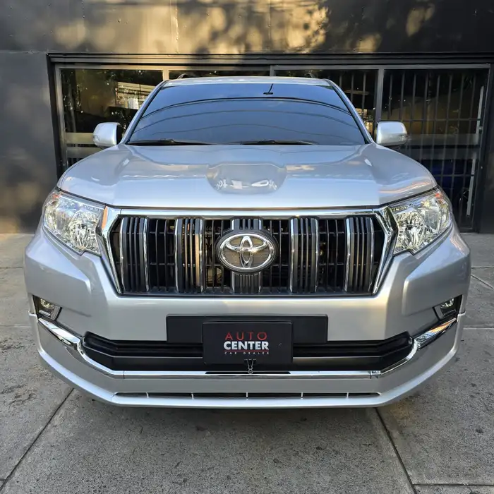 2020 Toyota Land Cruiser — 2