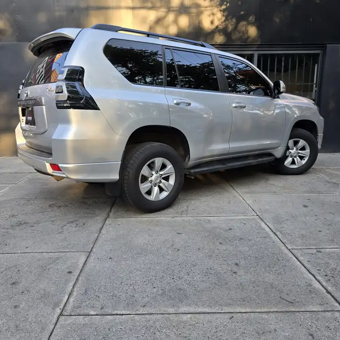 2020 Toyota Land Cruiser — 4