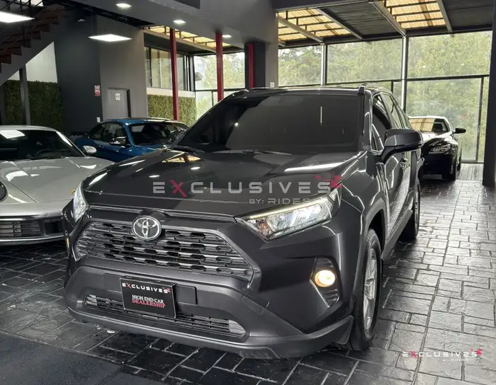 2020 Toyota RAV4 — 3