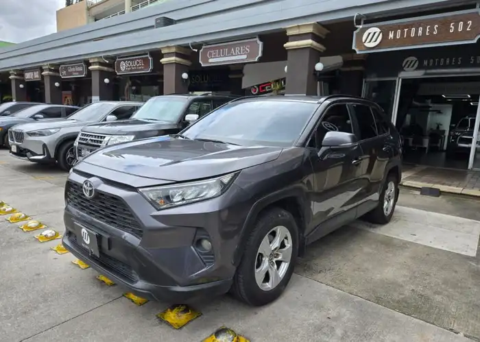 2020 Toyota RAV4 — 1