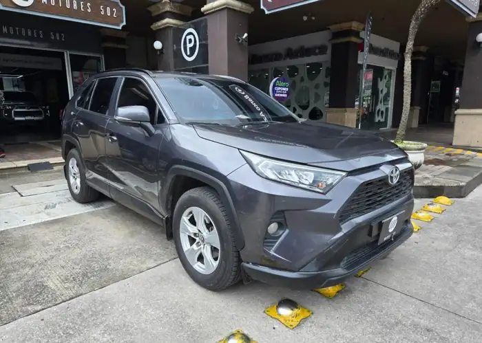 2020 Toyota RAV4 — 3