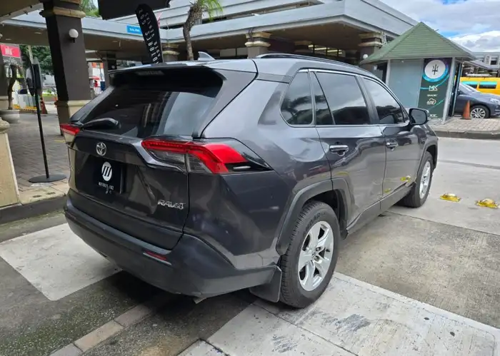 2020 Toyota RAV4 — 4