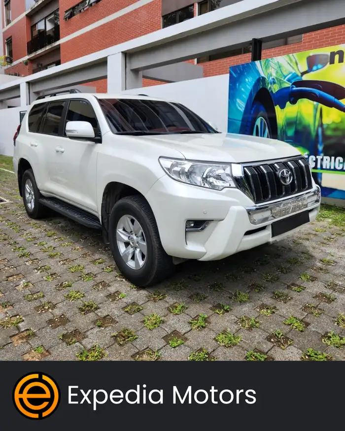 2021 Toyota Land Cruiser — 1