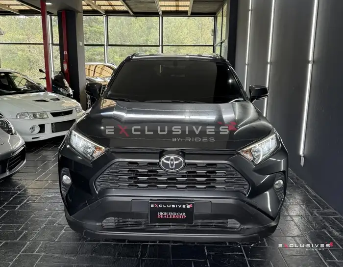 2022 Toyota RAV4 — 2