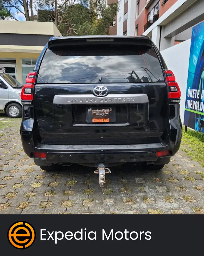 2023 Toyota Land Cruiser Prado — 4