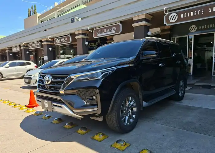 2023 Toyota Fortuner — 1