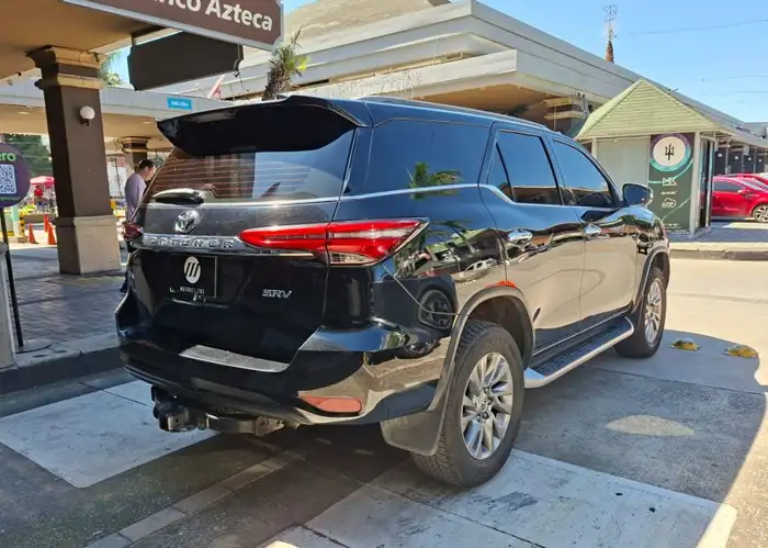 2023 Toyota Fortuner — 4