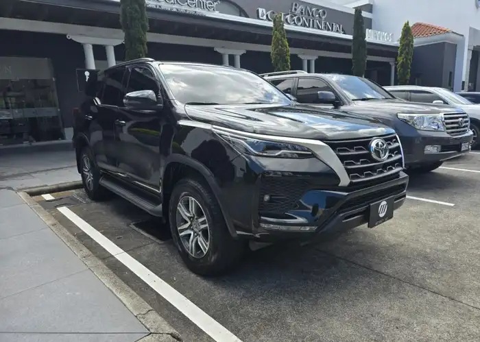 2024 Toyota Fortuner — 3