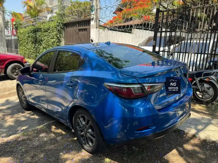 2019 Toyota Yaris — 4