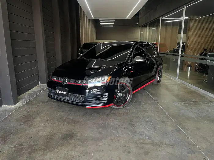 2017 Volkswagen GTI — 1