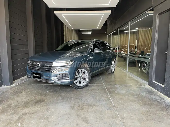 2020 Volkswagen TOUAREG — 1
