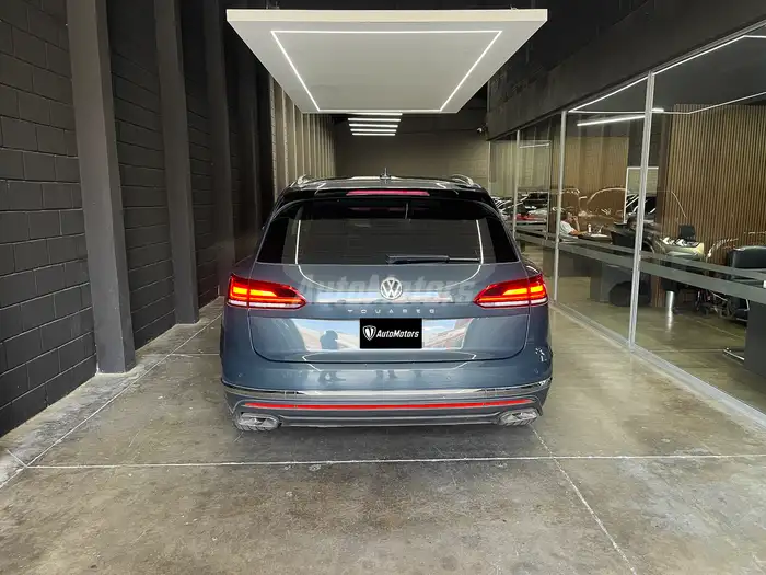 2020 Volkswagen TOUAREG — 4