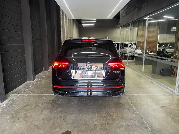 2023 Volkswagen Tiguan — 4