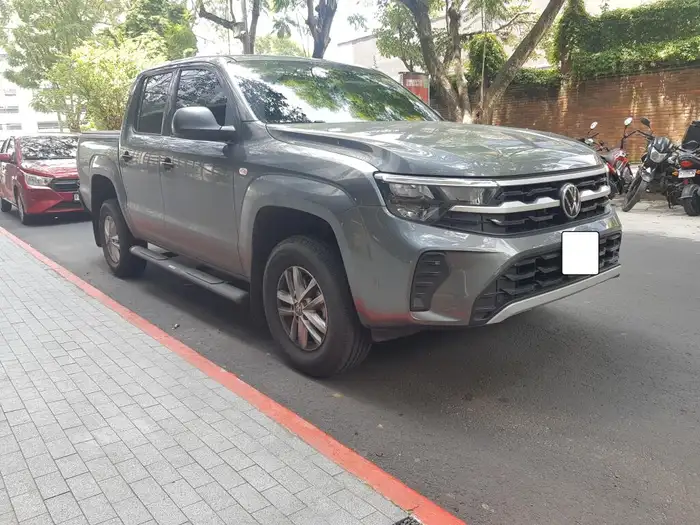2025 Volkswagen Amarok Trendline — 1