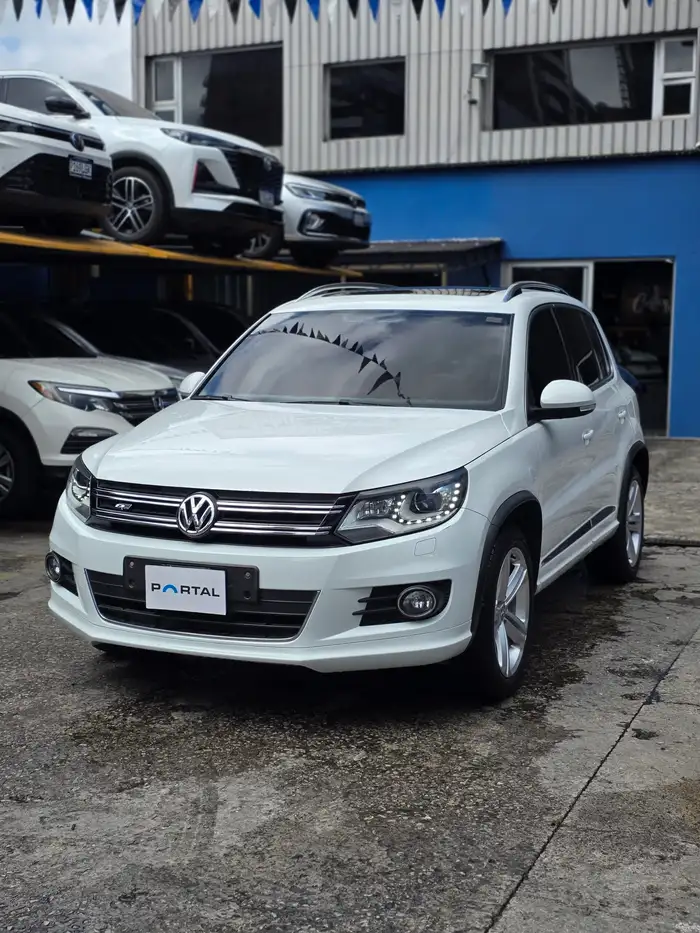 2016 Volkswagen Tiguan — 2
