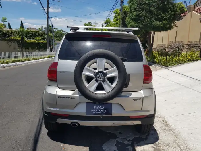 2011 Volkswagen CROSS FOX — 4