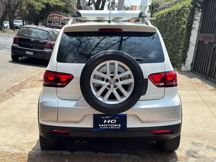 2016 Volkswagen CROSS FOX — 3