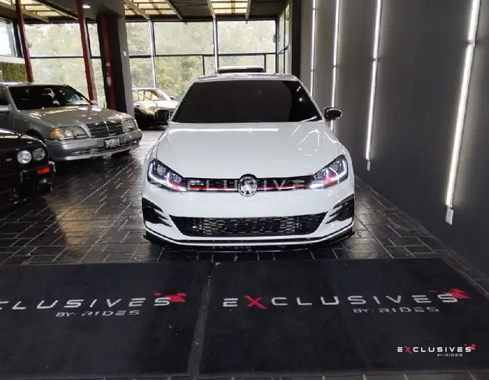 2015 Volkswagen GOLF — 2