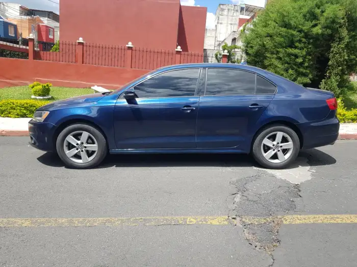 2014 Volkswagen JETTA — 2