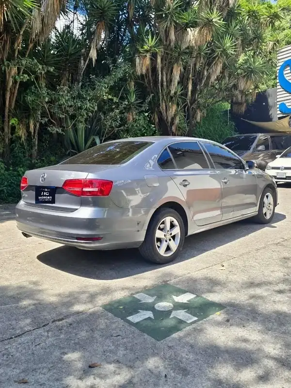 2015 Volkswagen JETTA — 2