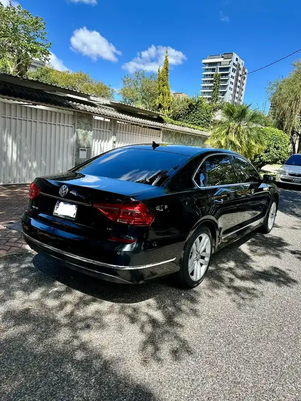 2016 Volkswagen PASSAT — 2