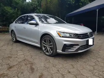 2016 Volkswagen PASSAT R