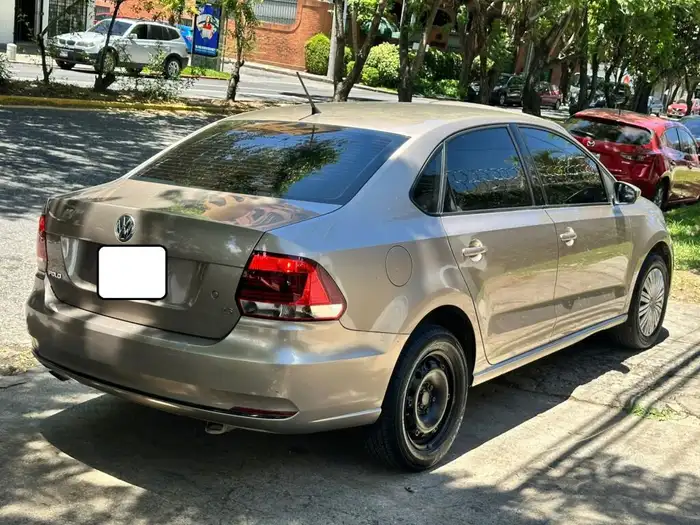 2019 Volkswagen POLO — 3