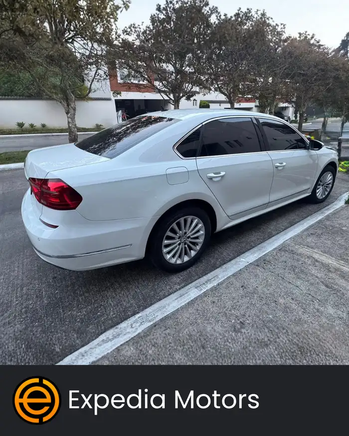 2016 Volkswagen PASSAT — 3