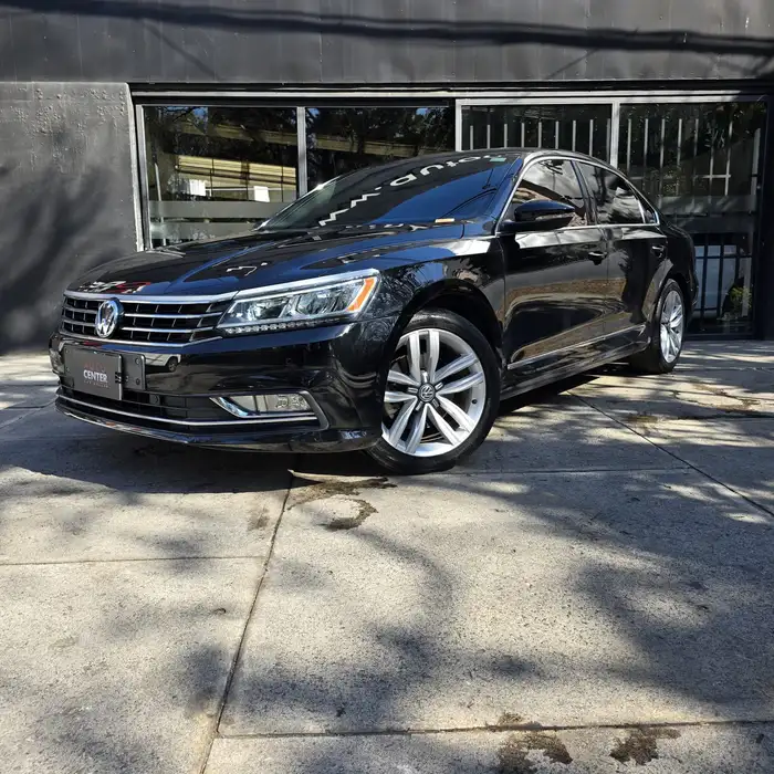 2016 Volkswagen PASSAT — 1