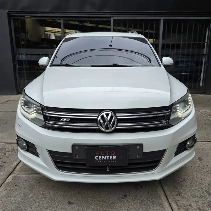 2016 Volkswagen Tiguan — 2